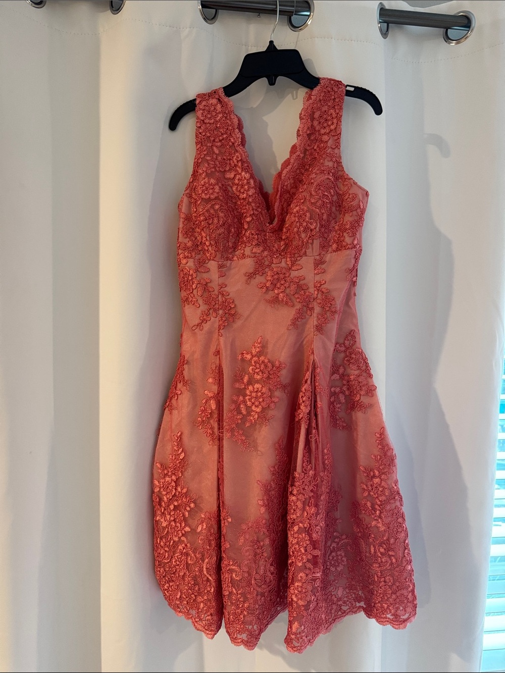Aidan Mattox Coral Fit and Flare Cocktail Dress with Pockets. Size 4